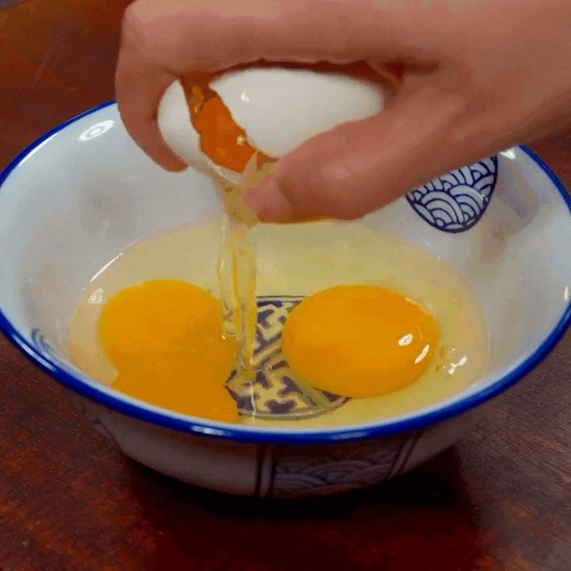 Vẫn là cánh gà chiên giòn, nhưng đây mới là cách các đầu bếp nổi tiếng thực hiện 4 cach lam canh ga chien gion 3 1712937765835101811782