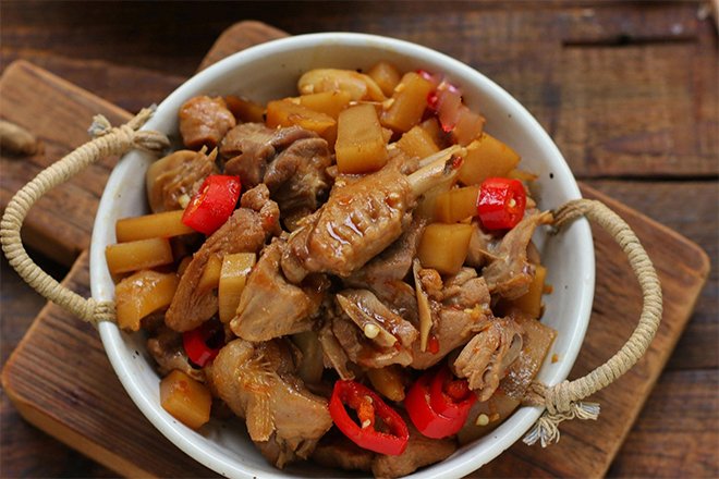 Cách làm vịt kho măng chua đậm đà, ăn kèm cơm cực ngon - Ảnh 5. Cách làm vịt kho măng chua đậm đà, ăn kèm cơm cực ngon - Ảnh 5.