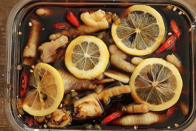 Mách bạn cách làm chân gà chua cay hấp dẫn đón Tết Nguyên đán 2024, ăn giải ngán "siêu cuốn" - Ảnh 6. Mách bạn cách làm chân gà chua cay hấp dẫn đón Tết Nguyên đán 2024, ăn giải ngán "siêu cuốn" - Ảnh 6.