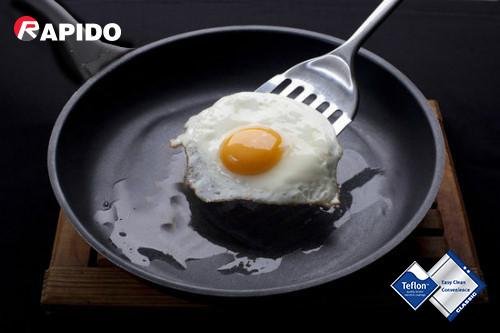 Chảo từ Oddo Size 28 đáy chấm Teflon RP28-RDT 7 chảo teflon