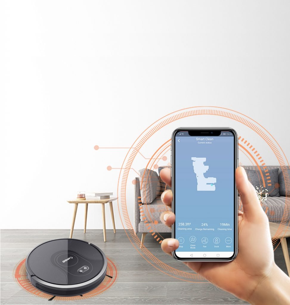 Tết khác biệt bằng những cái chạm tay 1 robot hut bui Oddo rr5 3 1