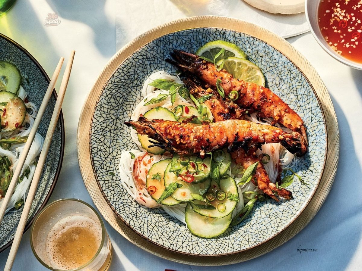 Tổng hợp những món ăn eat clean với nồi chiên không dầu 6 Tôm nướng muối ớt là món ăn healthy với nồi chiên không dầu mọi người rất nên thử qua