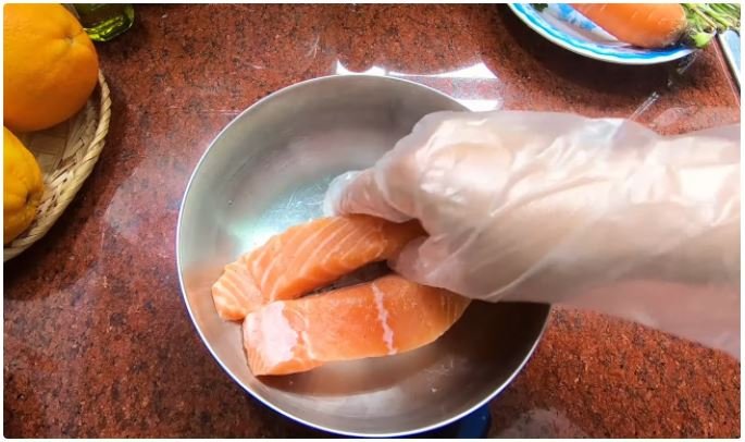 Các cách làm cá hồi áp chảo sốt bơ chanh và sốt cam thơm ngon, đậm đà 11 11 5