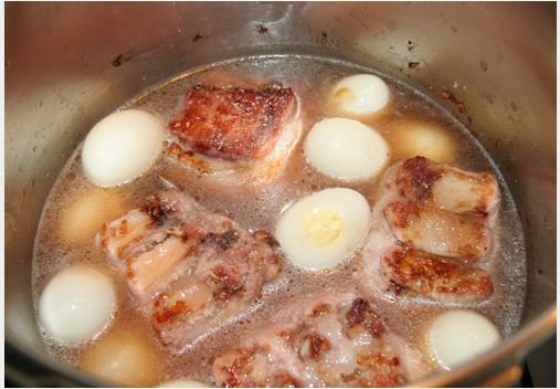 Hướng dẫn cách làm thịt kho nước dừa bằng nồi áp suất 6 26 1