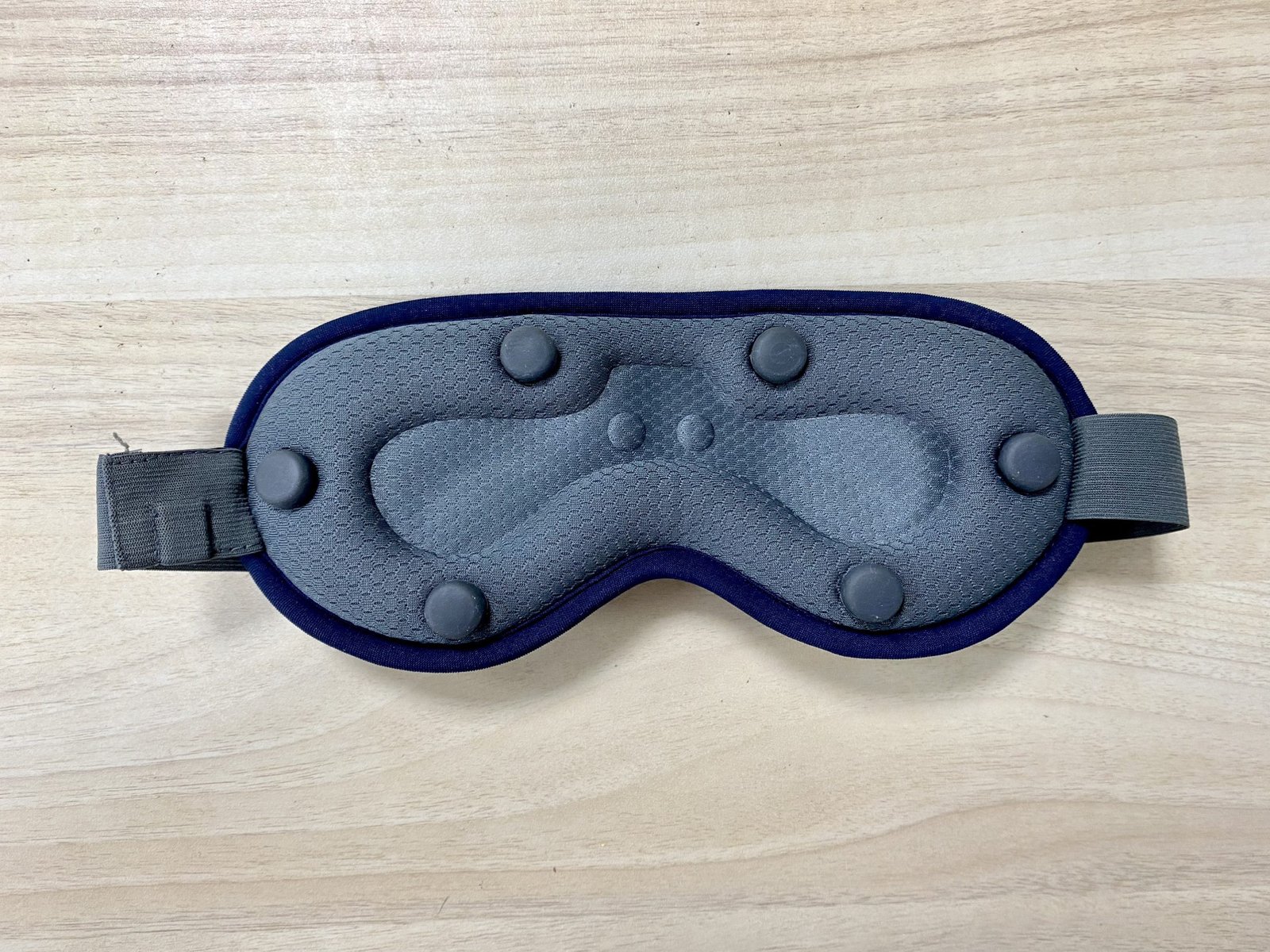 Máy massage mắt Oddo REM 06 5 máy massage mắt Oddo có 6 điêm rung huyệt