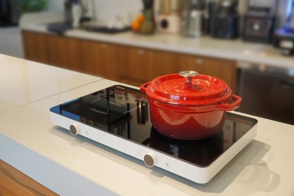 5 mẹo sử dụng bếp từ tiết kiệm điện mùa hè 3 Chọn mua bếp từ