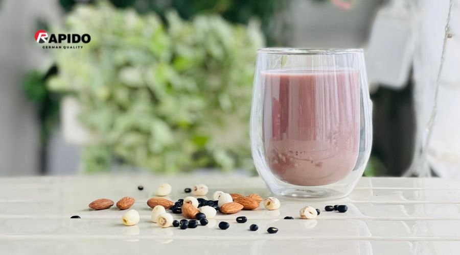 Hướng dẫn nấu sữa hạt đậu đen, hạt sen thơm ngon, dễ làm tại nhà 1 Web 4.4