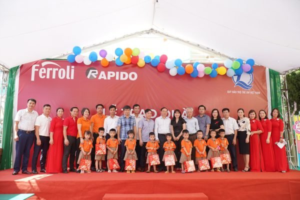 Oddo tài trợ quà tặng từ thiện cho các điểm trường khó khăn