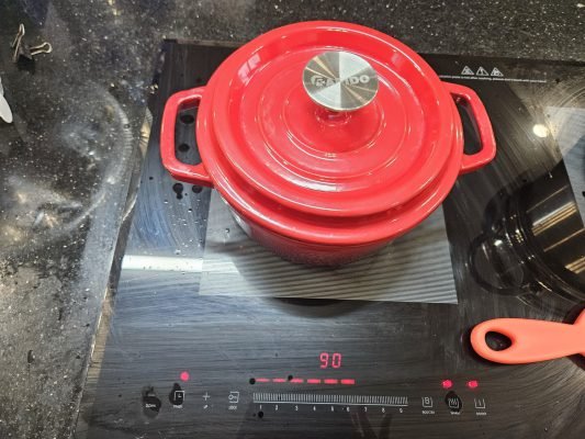 Cá đuối kho nghệ nồi gang ngon bất bại 2 Nồi gang Oddo hầm canh rau củ