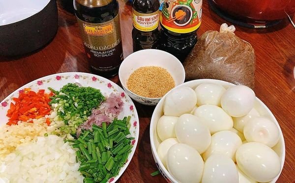 Công thức làm trứng ngâm xì dầu bất bại 2 Nguyên liệu làm trứng ngâm xì dầu