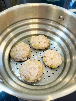 Cách làm chả cốm từ cốm làng vòng thơm ngon chuẩn vị Hà Nội 4 z5928773898278 7c95af2ef280e010a265151ed5aa83a7