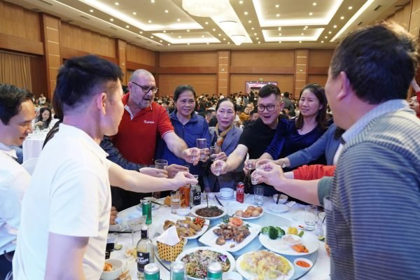 CHƯƠNG TRÌNH "Oddo KHAI XUÂN KHỞI SẮC" THÀNH CÔNG RỰC RỠ 3 z6328909066083 ebbe012217255d1f5caa39678ef88b66