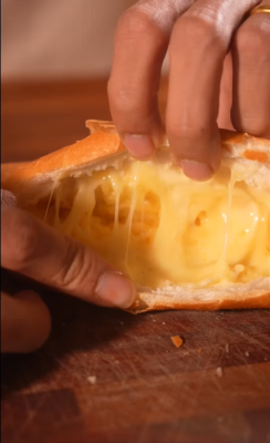 Bánh mì gà phô mai ngon ngon dễ làm 7 Bánh mì gà phô mai