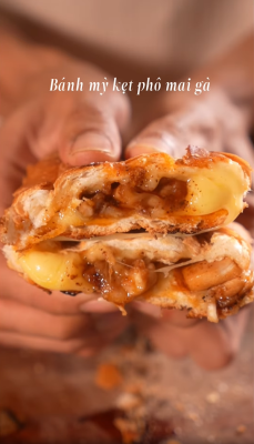 Bánh mì gà phô mai